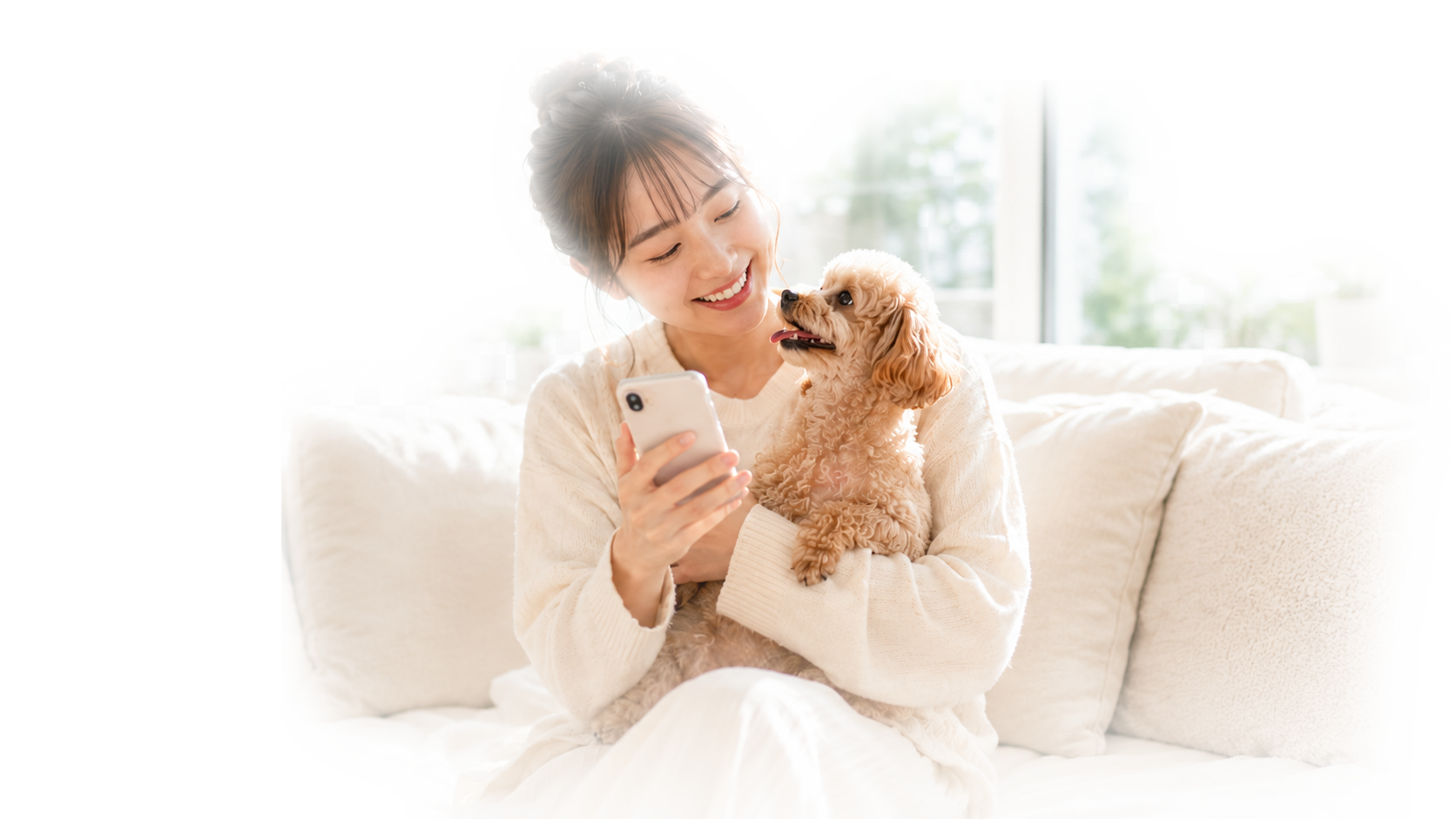 スマホでうちの子のお世話を記録する様子